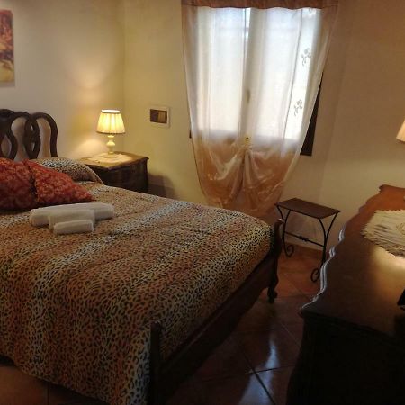 Casa Vacanze Mediterraneo Villa เตร ฟอนตาเน ภายนอก รูปภาพ
