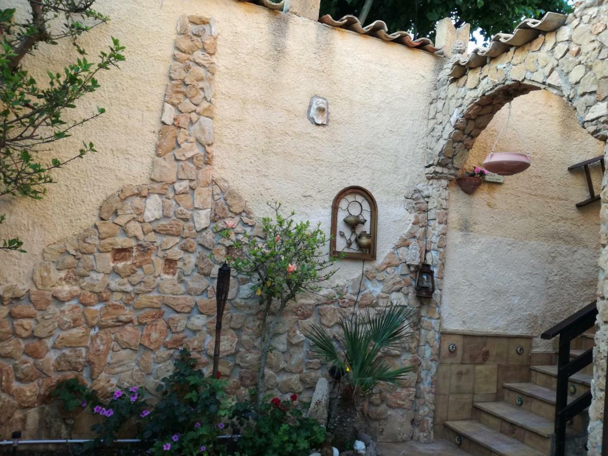 Casa Vacanze Mediterraneo Villa เตร ฟอนตาเน ภายนอก รูปภาพ