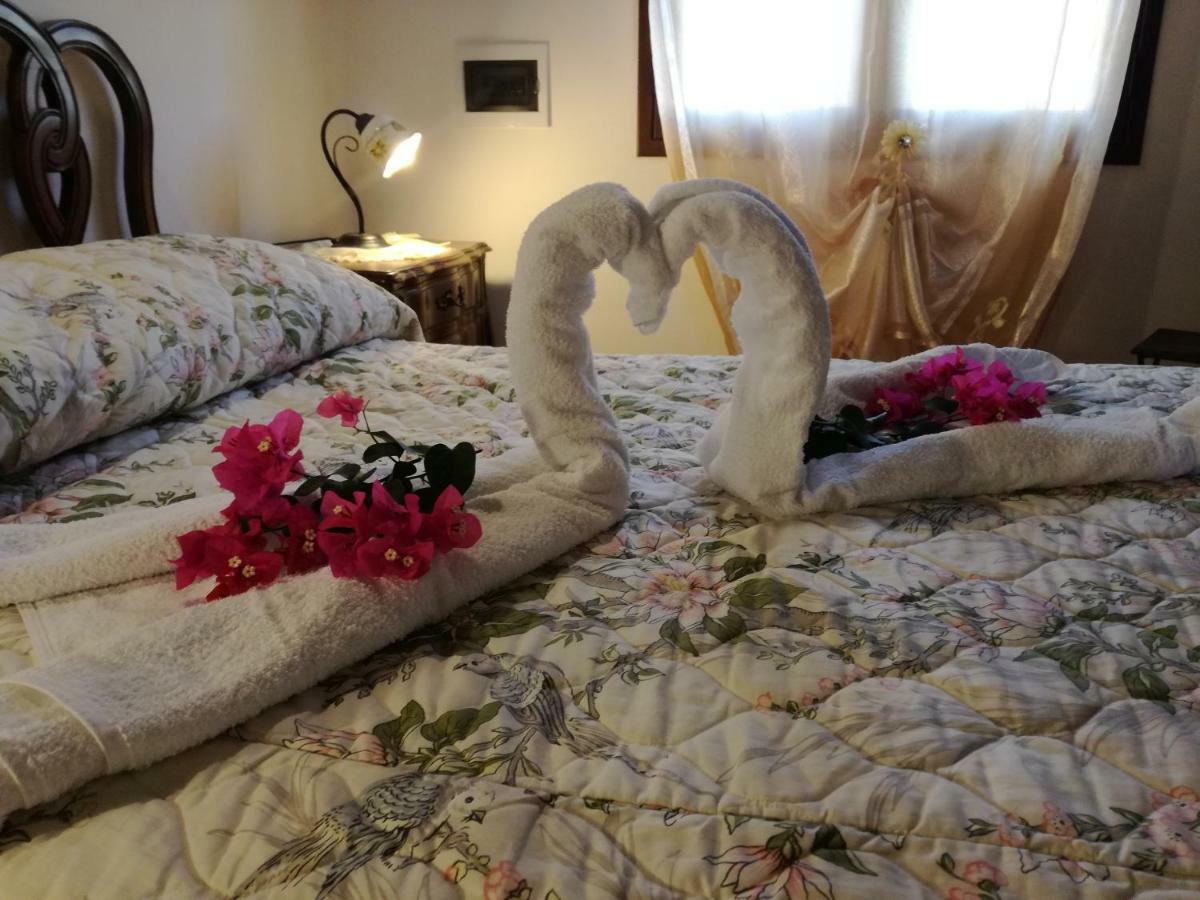 Casa Vacanze Mediterraneo Villa เตร ฟอนตาเน ภายนอก รูปภาพ